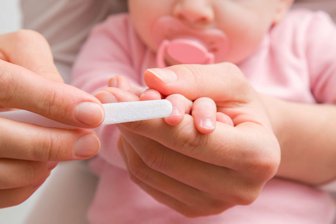 The safest way to trim your newborn’s baby nails.